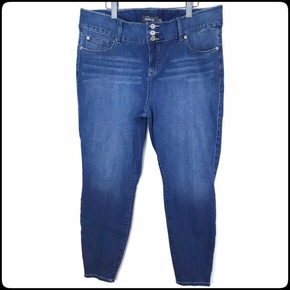 TORRID New With Tags Medium Blue Wash Whiskered Stretch Skinny Jeggings Size 22T - Picture 2 of 7